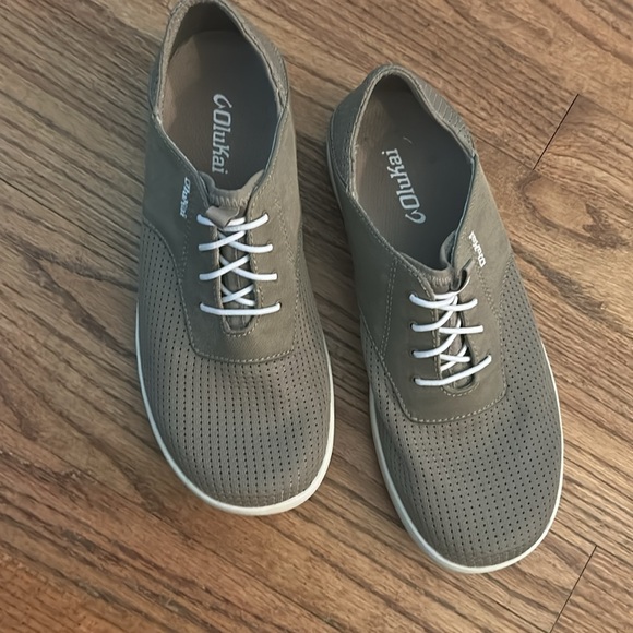 OluKai Men's Boat Shoes in Gray with White Laces - Picture 2 of 7